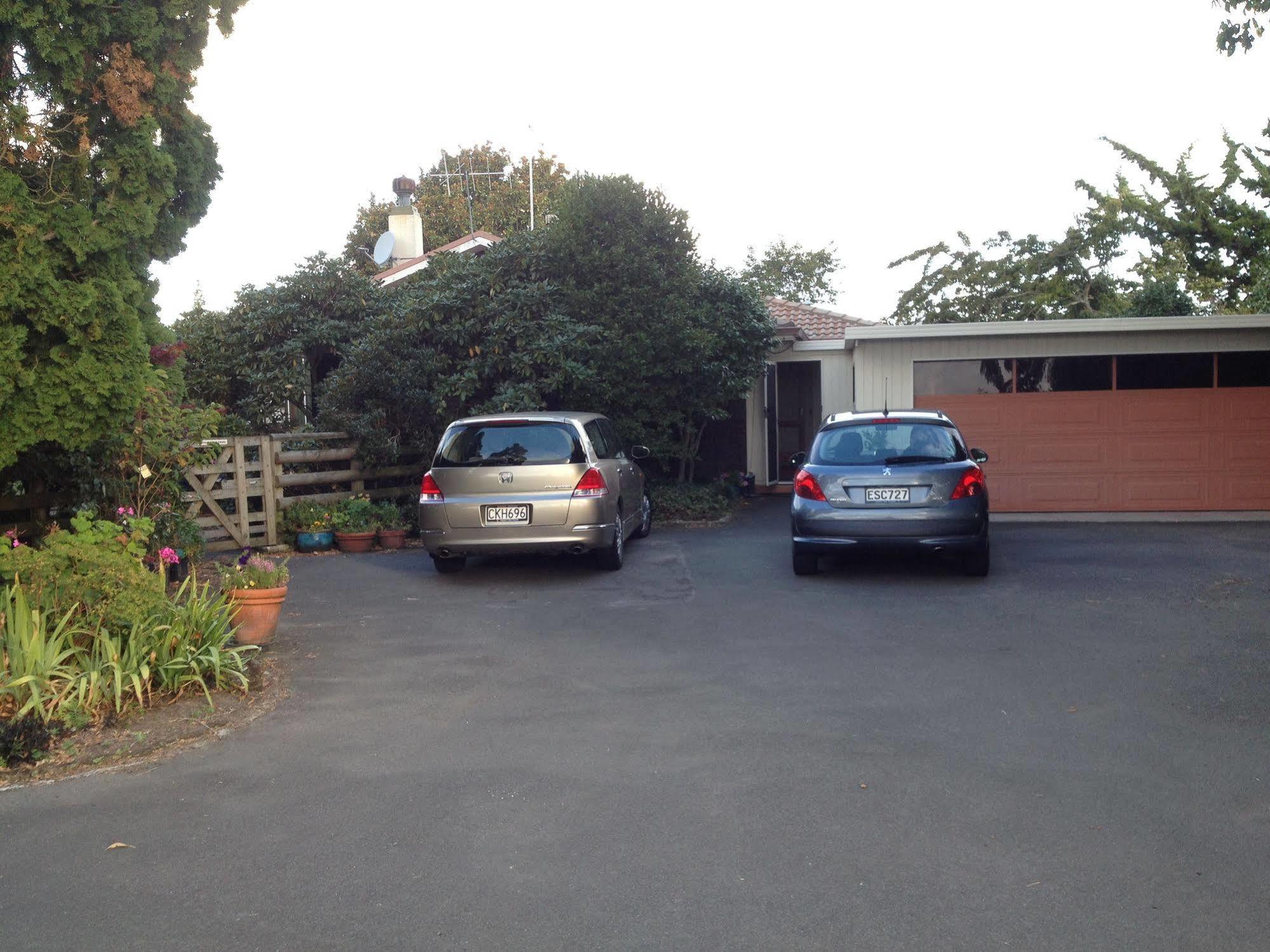 הייסטינגס Bluebell Lodge And Cottage מראה חיצוני תמונה