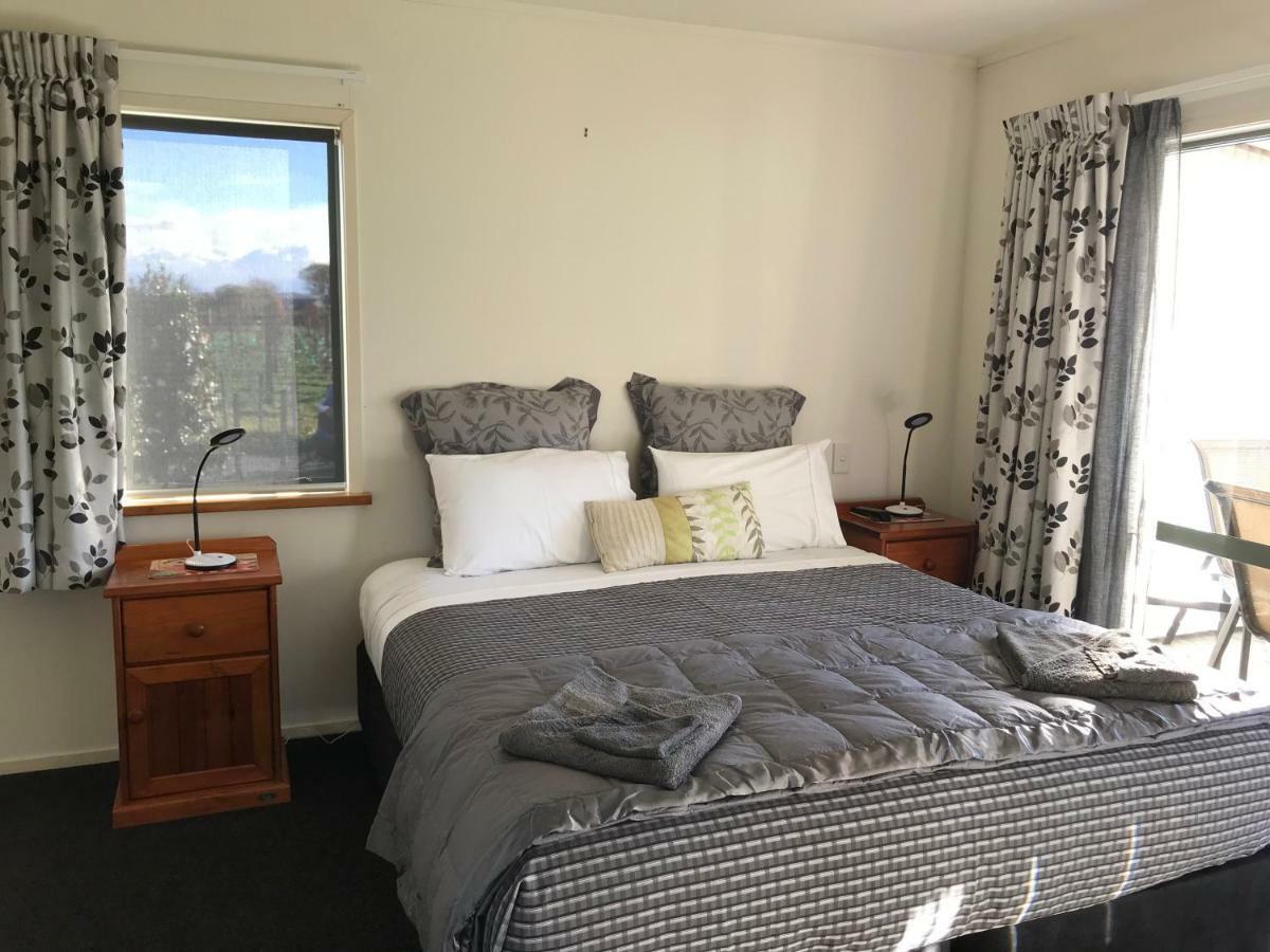 הייסטינגס Bluebell Lodge And Cottage מראה חיצוני תמונה